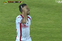 لقطات لاعب الاهلي التونسي علي معلول مع منتخب تونس امام ليبريا