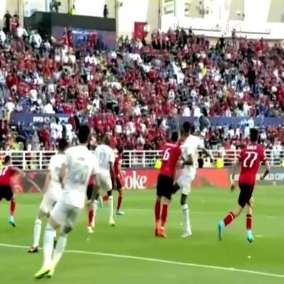 تدخلات لاعبي الهلال العنيفة تكلفهم الطرد الثاني أمام الأهلي