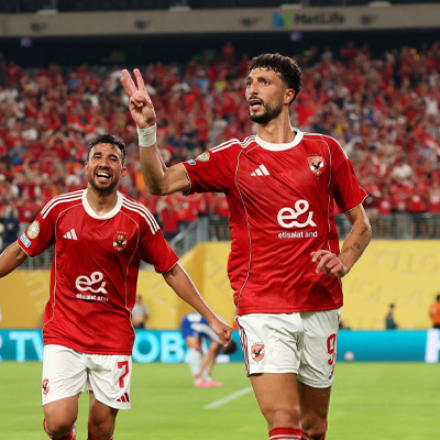 من الأفضل للأهلي؟ عبد الحفيظ يختار بين وسام ومصطفى محمد