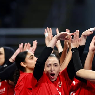 سيدات الأهلي للكرة الطائرة تفوز على الزمالك وتتوج بدوري المرتبط